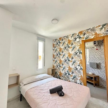 Apartamentos Playa Misericordias Málaga Dış mekan fotoğraf