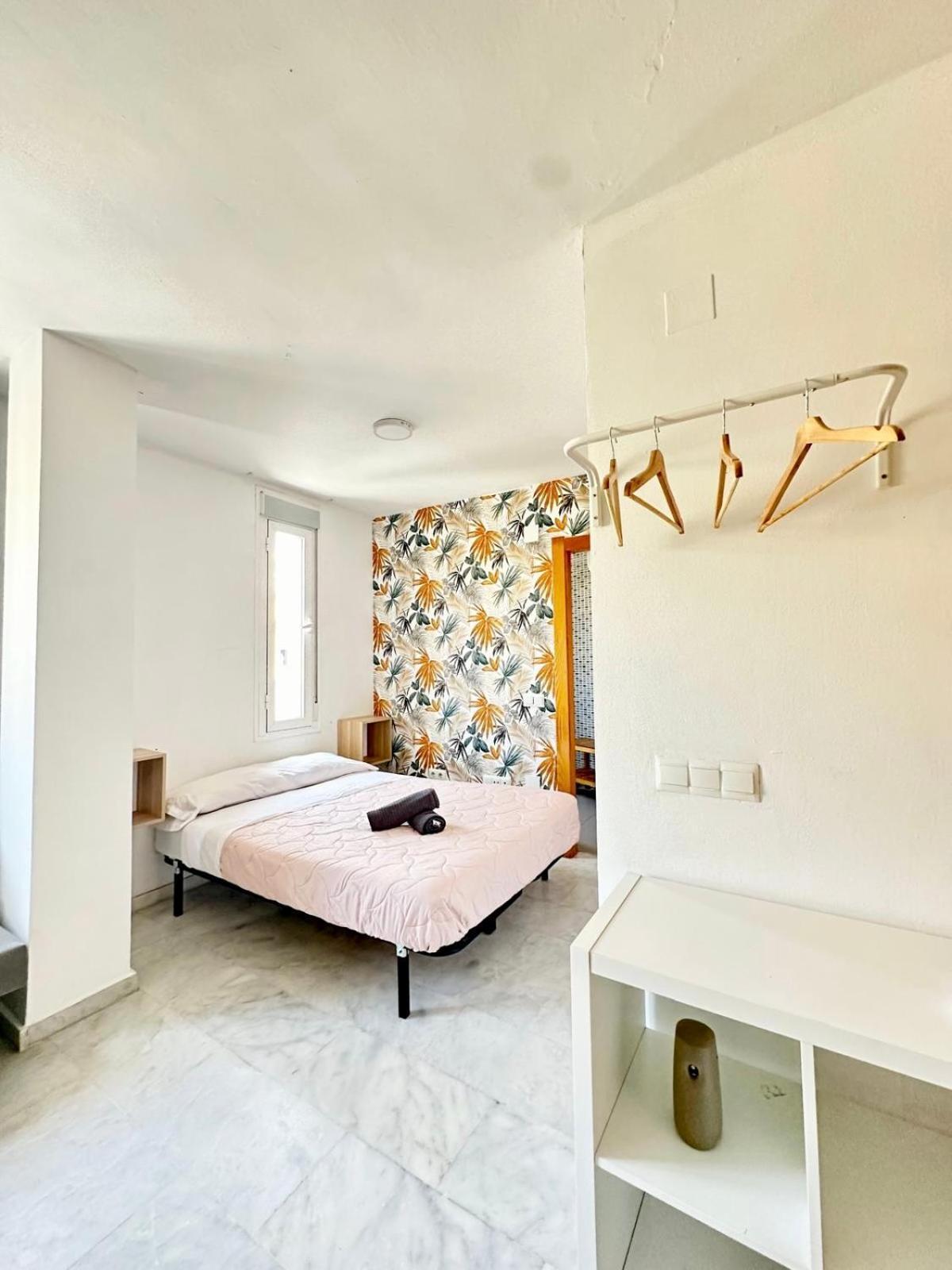Apartamentos Playa Misericordias Málaga Dış mekan fotoğraf