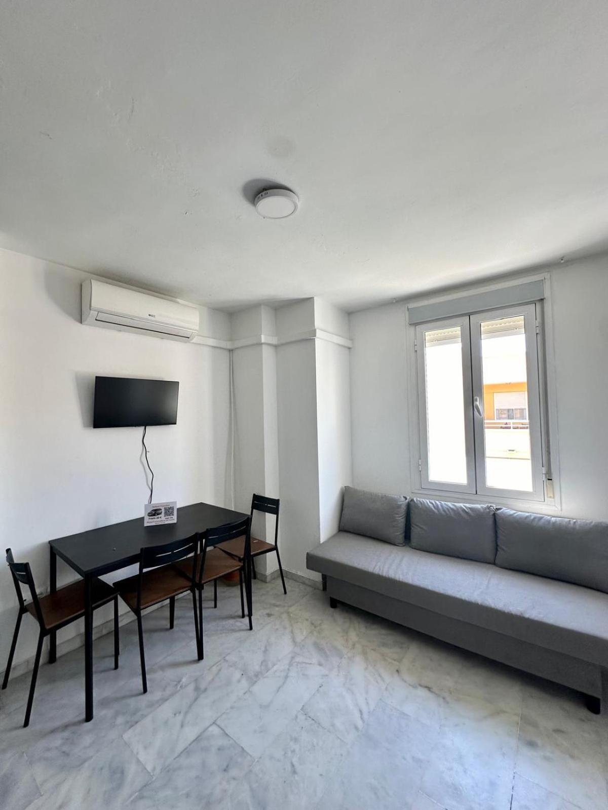 Apartamentos Playa Misericordias Málaga Dış mekan fotoğraf
